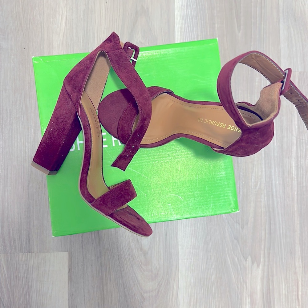 NEW‼️ Burgundy Suede Heels
